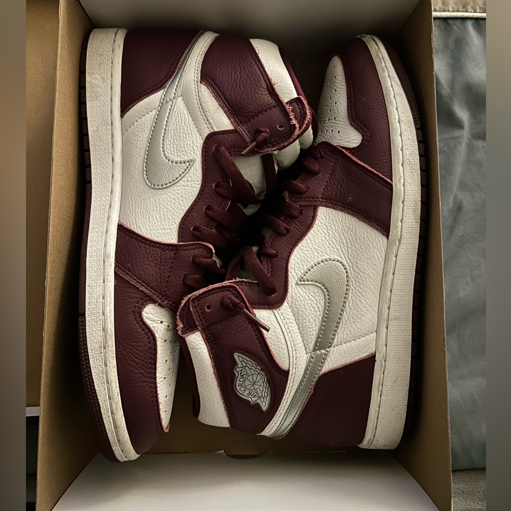 Used Size 11.5 Jordan 1 High Bordeaux